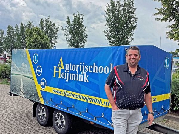 Martijn Tinselboer is geslaagd voor het rijbewijs bij Autorijschool Heijmink