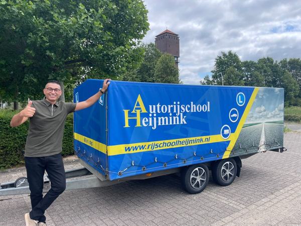 Mehmet Dogan is geslaagd voor het rijbewijs bij Autorijschool Heijmink
